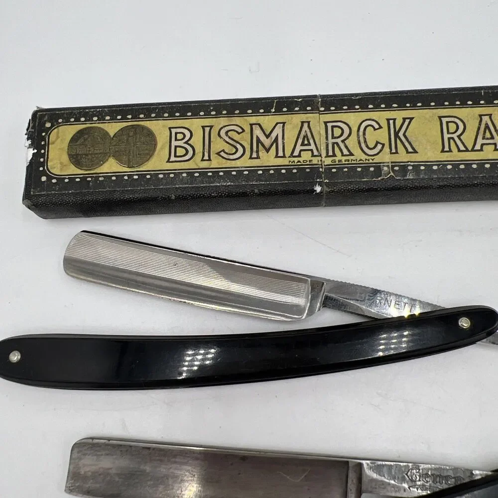 Bismarck Box & Razor Black Germany Straight Razor Bernett 701 4/8 & Gemc